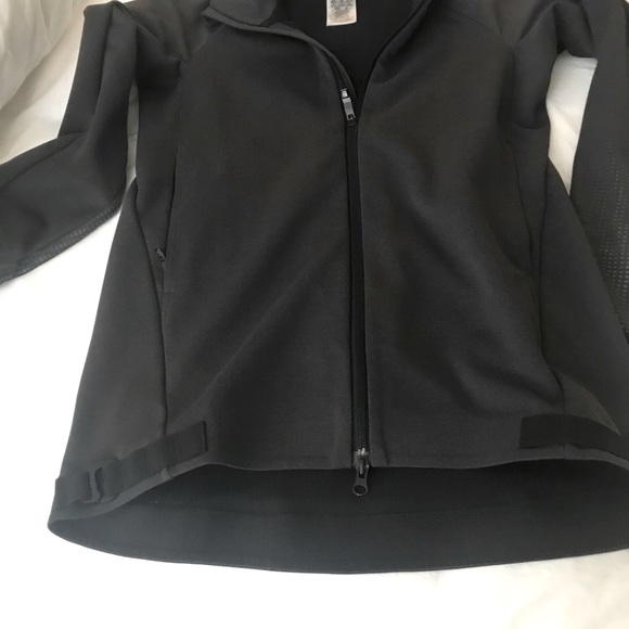 Adidas jacket - Picture 2 of 7